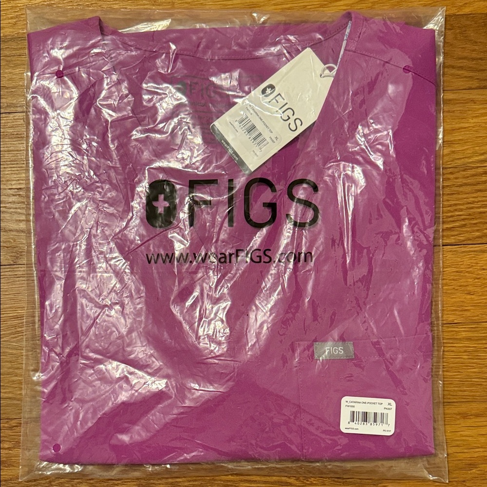 Figs catarina one pocket Purple Scrub Top
